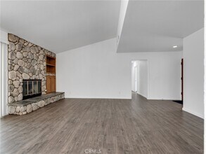 15119 Haddington Way in Victorville, CA - Foto de edificio - Building Photo