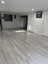 47 Hammond Rd in Glen Cove, NY - Building Photo - Building Photo