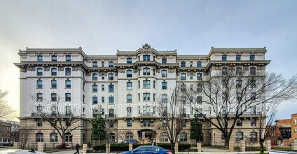 3060 16th St NW in Washington, DC - Foto de edificio - Building Photo