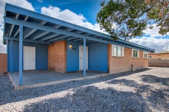 7261 S Teri Pl in Tucson, AZ - Building Photo - Building Photo