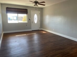 2118 W Glenn Dr in Phoenix, AZ - Foto de edificio - Building Photo