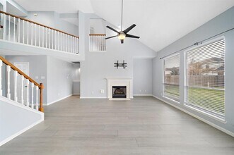 17527 W Copper Lakes Dr in Houston, TX - Building Photo - Building Photo