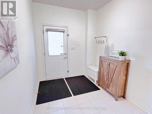 32 Chicago Ln in Markham, ON - Building Photo - Building Photo