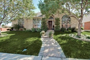 6352 Rolling Hill Rd in The Colony, TX - Building Photo