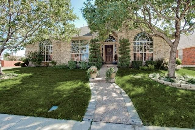 property at 6352 Rolling Hill Rd