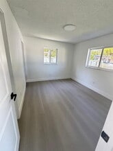 3860 NW 208th St in Miami Gardens, FL - Building Photo - Building Photo