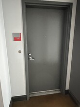 645 W 9th St, Unit 540 in Los Angeles, CA - Building Photo - Building Photo