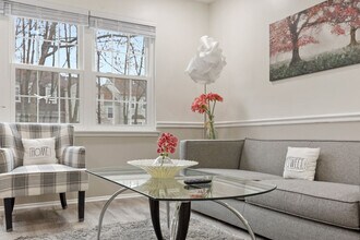 2265 Chestnut Burr Ct in Reston, VA - Building Photo - Building Photo