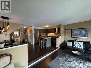 536 Beaver Creek Crescent in Waterloo, ON - Building Photo - Building Photo