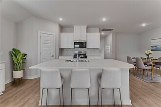 4695 W Aurora St in Fayetteville, AR - Building Photo - Building Photo