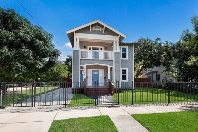 1116 Muncey St in San Antonio, TX - Building Photo - Building Photo