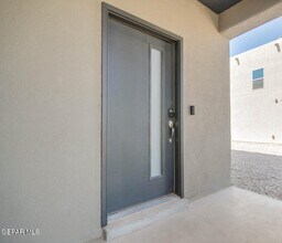 916 Mormon Tea Dr in Socorro, TX - Building Photo - Building Photo