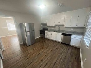 512 Blaine Dr SW in Decatur, AL - Building Photo - Building Photo