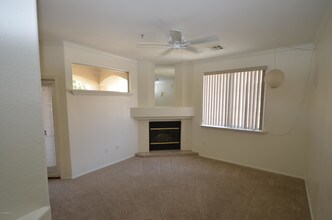 2992 N Miller Rd in Scottsdale, AZ - Building Photo - Building Photo
