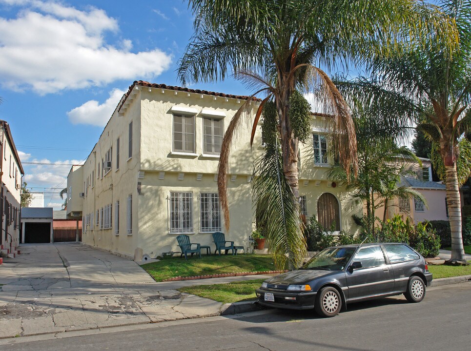 414 N Sierra Bonita Ave in Los Angeles, CA - Building Photo