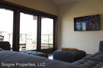 5017 Grand Ave-Unit -Unit 1 in Kansas City, MO - Building Photo - Building Photo