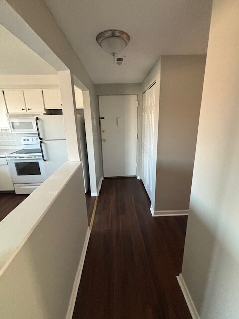 3952 Ridge Lea Rd in Buffalo, NY - Building Photo