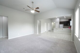 24238 Golden Fallow Dr in Katy, TX - Building Photo - Building Photo