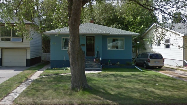 property at 732-731 1 St E