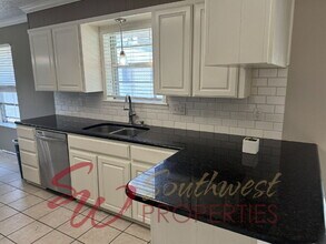 2410 W Frey in Stephenville, TX - Building Photo - Building Photo