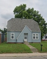 912 W Jackson St in Muncie, IN - Building Photo