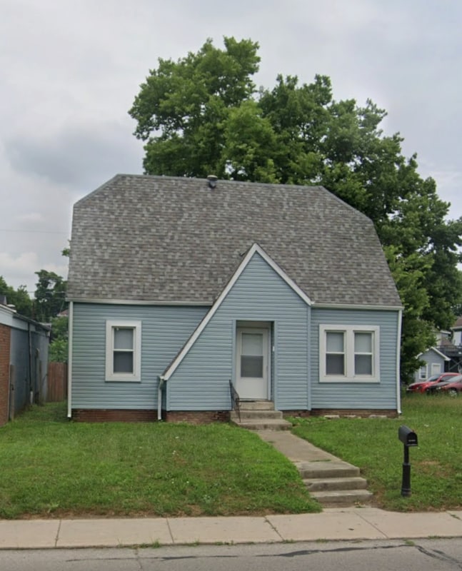 property at 912 W Jackson St