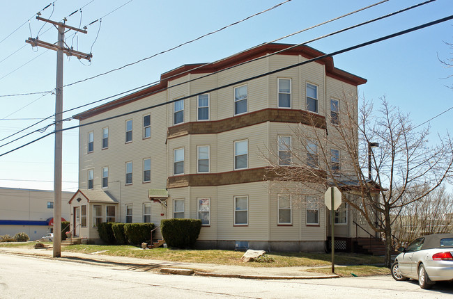 378 Wilson St in Manchester, NH - Building Photo - Building Photo