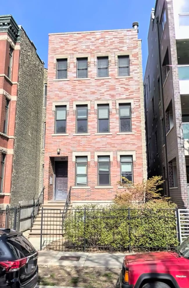 property at 3039 N Sheffield Ave