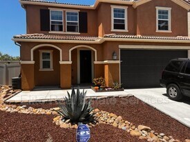 8696 Camden Dr in Santee, CA - Building Photo