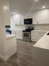 4136 Pine Ridge Ln in Weston, FL - Building Photo - Building Photo