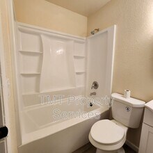 1200 Wayland Ave in Sacramento, CA - Building Photo - Building Photo