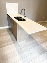 310-615 15 Ave SW in Calgary, AB - Building Photo - Building Photo