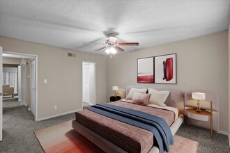 Preston Court Apartment Homes in Overland Park, KS - Building Photo - Building Photo