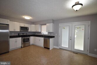 11804 Maren Ct in Reisterstown, MD - Building Photo - Building Photo