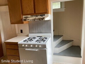 808 W Oregon St in Urbana, IL - Building Photo - Building Photo