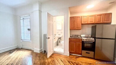 936 West End Ave, Unit G17 in New York, NY - Foto de edificio - Building Photo