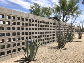 The Corridor Apartments in Phoenix, AZ - Building Photo - Building Photo