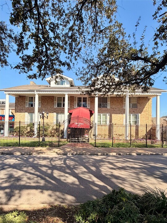 2507 Montrose Blvd in Houston, TX - Building Photo