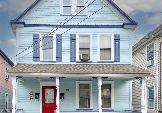 property at 19 Sylvan Pl