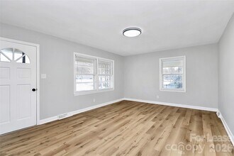 526 Julia Ave in Belmont, NC - Building Photo - Building Photo