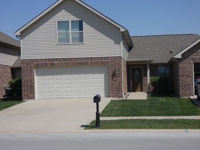 201 E John Casey Rd in Bourbonnais, IL - Building Photo - Building Photo