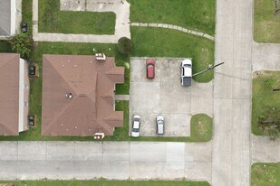 1310 Brenda Ln in Humble, TX - Building Photo