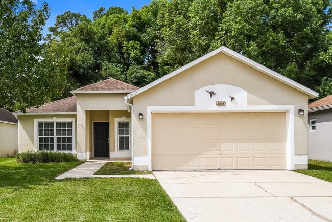 2668 Lantana Lakes Dr W