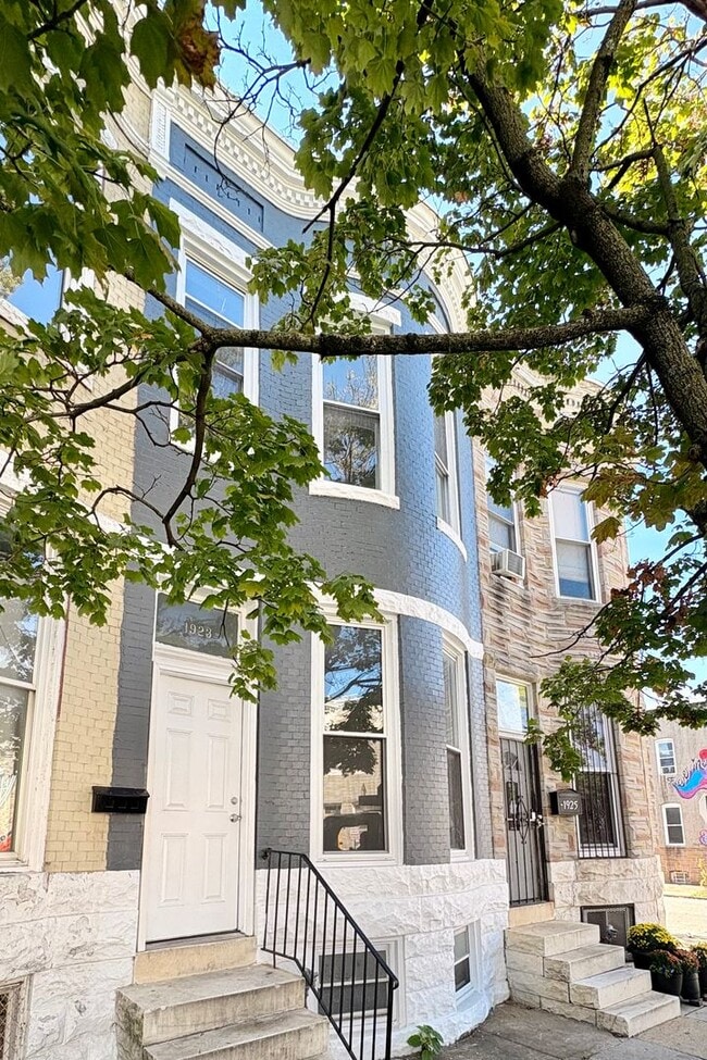 1923 W Lafayette Ave in Baltimore, MD - Building Photo - Building Photo