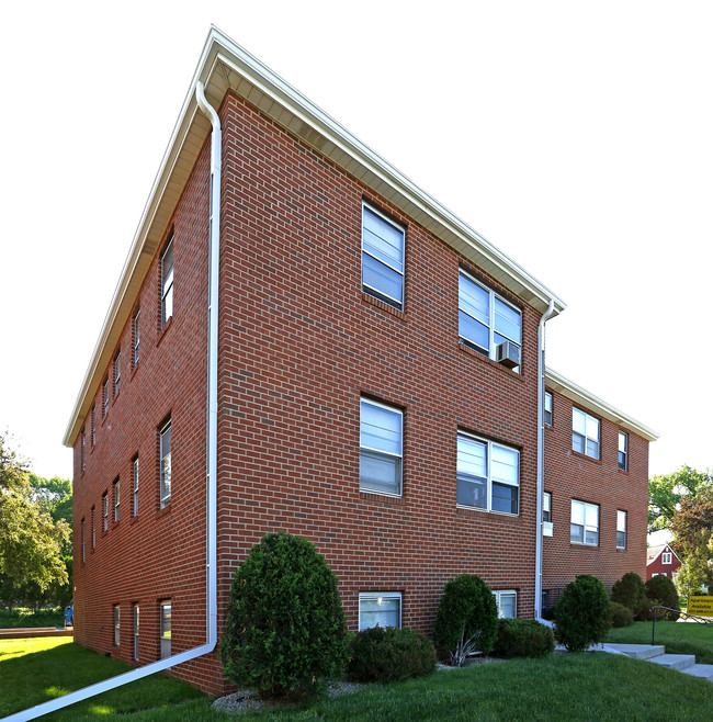 St. Paul Avenue Apartments in St. Paul, MN - Building Photo - Building Photo