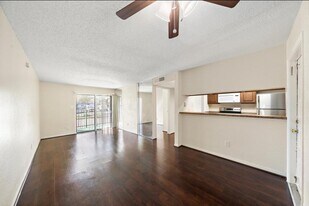 2818 S Bartell Dr in Houston, TX - Building Photo