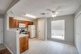 8419 Riverstone Dr in Austin, TX - Building Photo - Building Photo