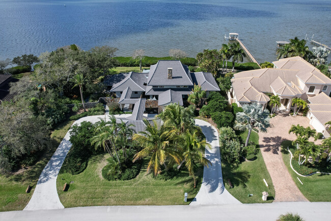 722 Loggerhead Island Dr in Satellite Beach, FL - Foto de edificio - Building Photo