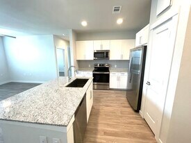 295 Co Rd 138 in Hutto, TX - Building Photo