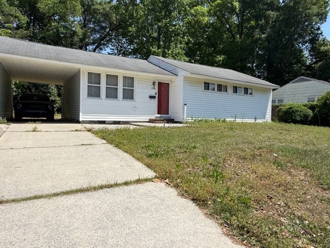 508 Henderson Dr in Jacksonville, NC - Building Photo - Building Photo